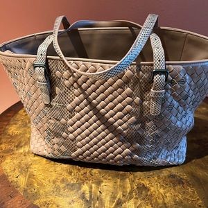 Bottega Veneta Intreciatto Cesta Tote Dahlia